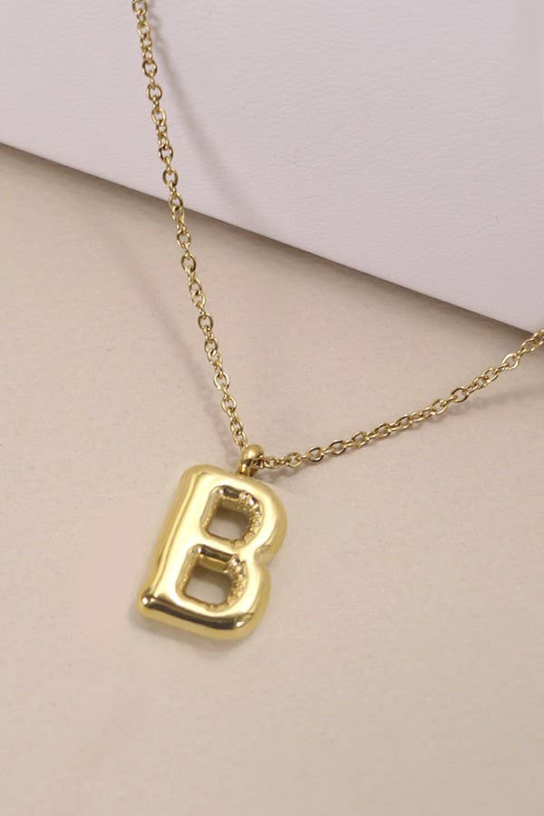 INITIAL NECKLACE
