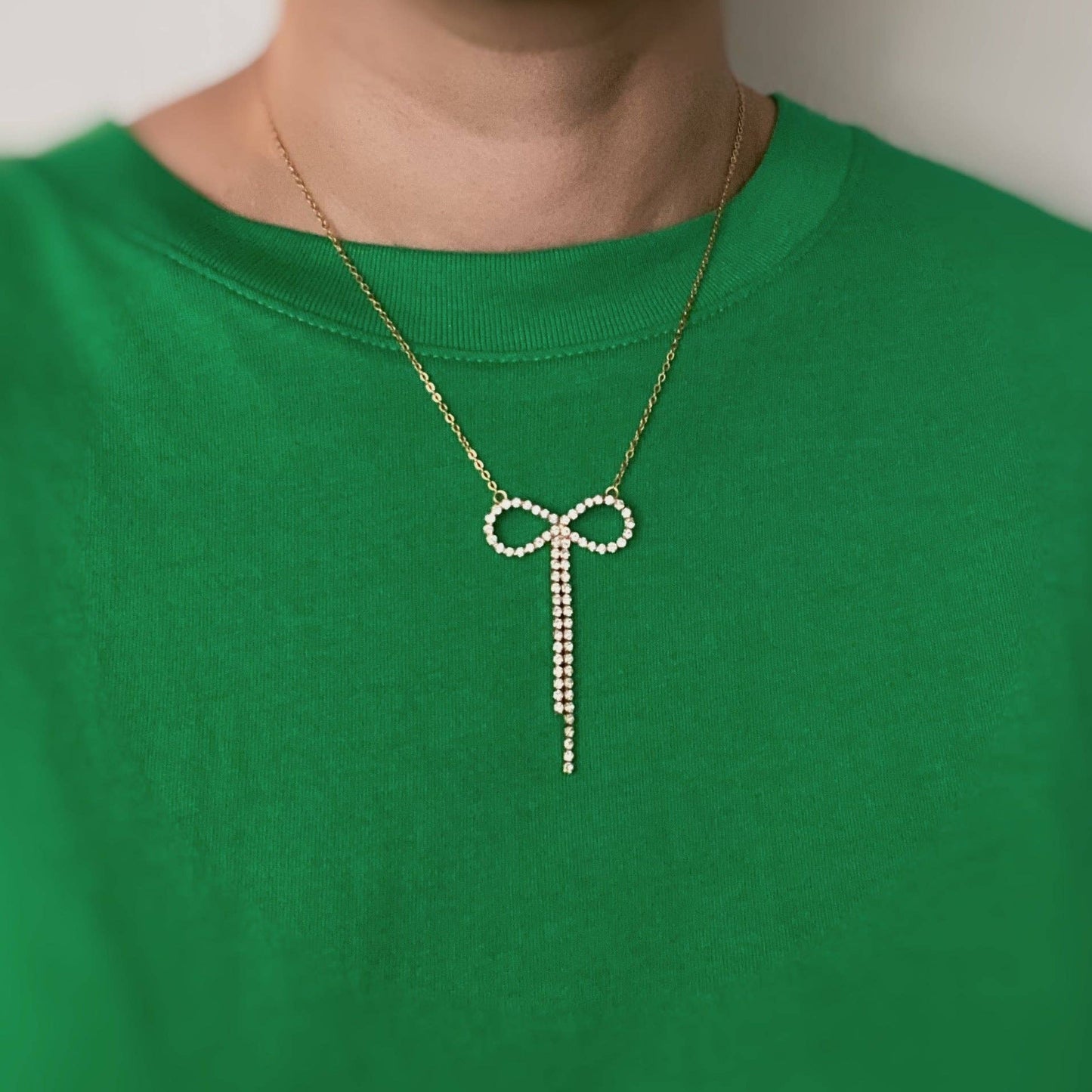 Bow Necklace