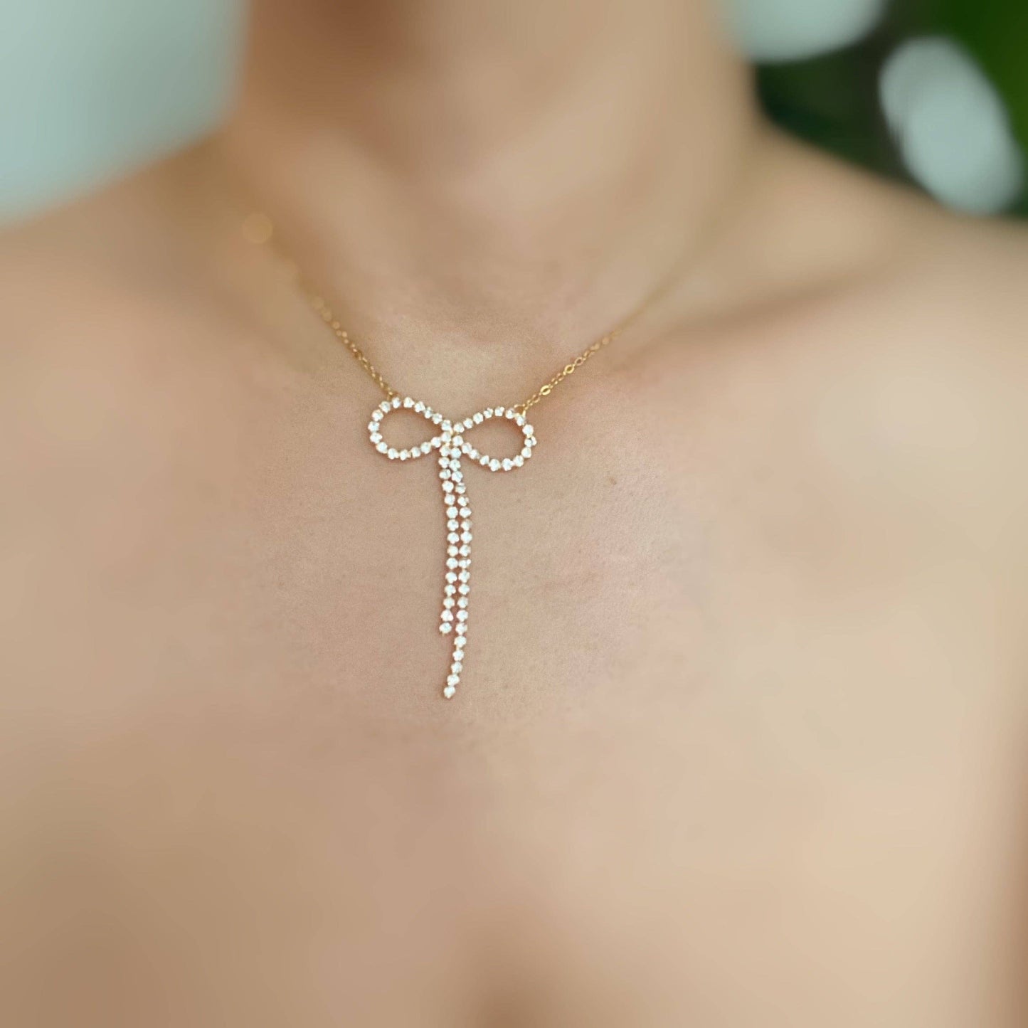 Bow Necklace